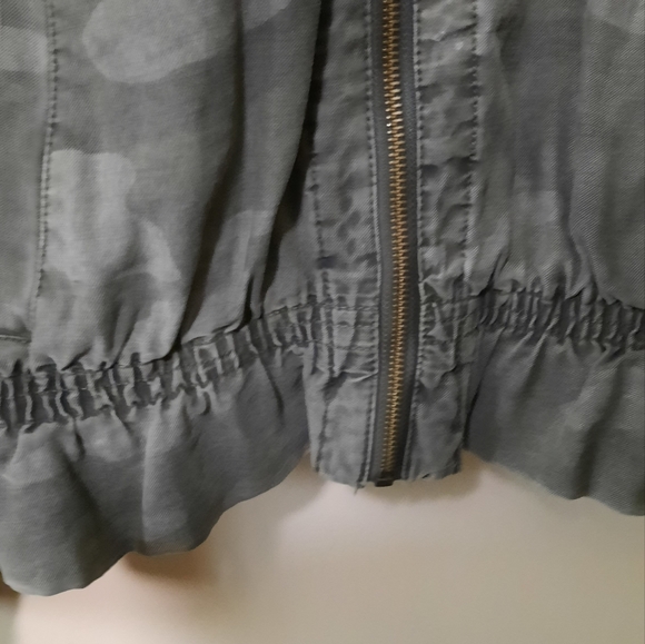 Khaki Green Jacket Size Medium - Picture 3 of 7